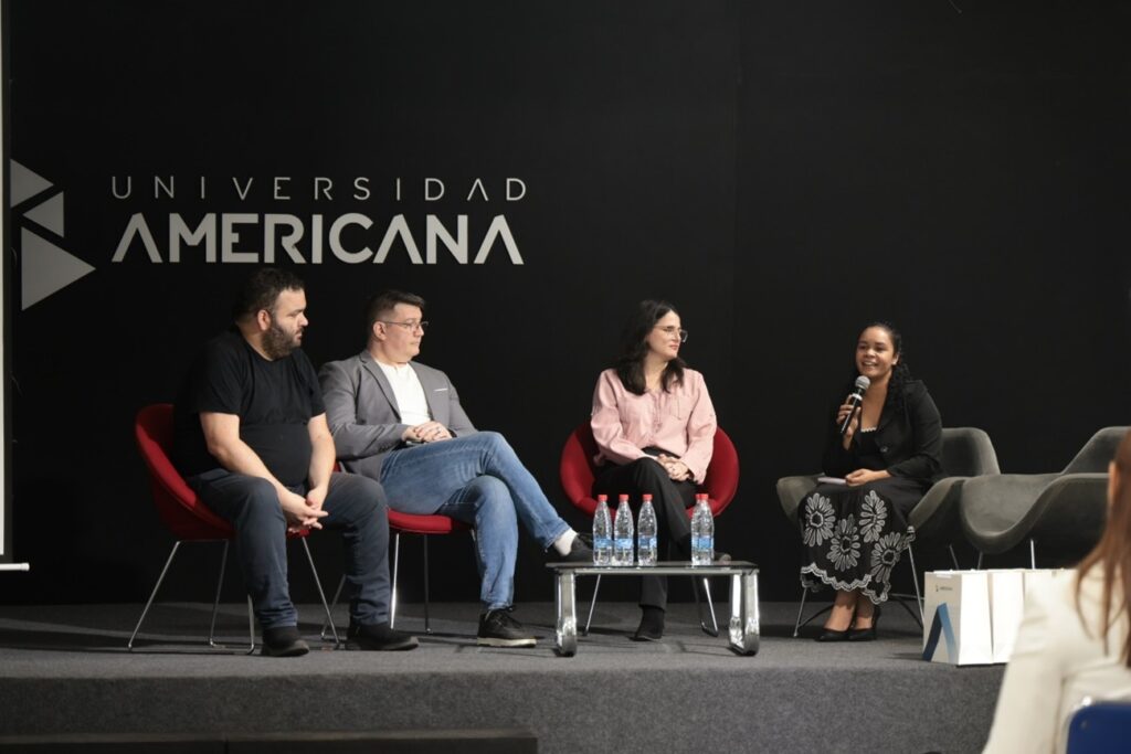 Evento en Universidad Americana